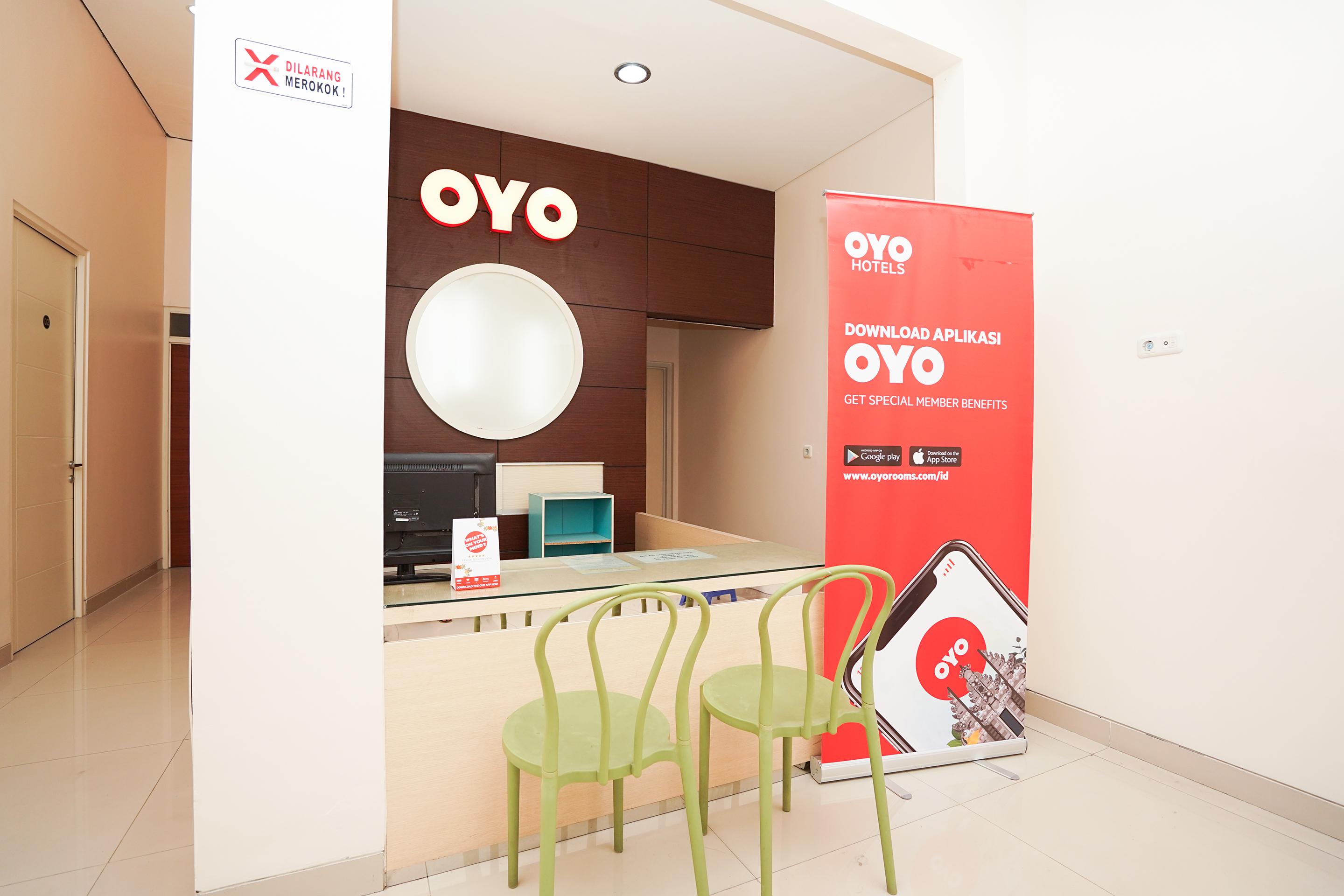 Oyo 782 Menjangan Residence At Citraland 1 Surabaya Exterior photo
